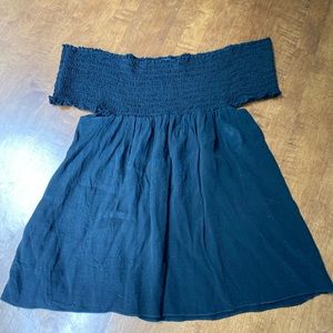 Brandy Melville off the shoulder top
